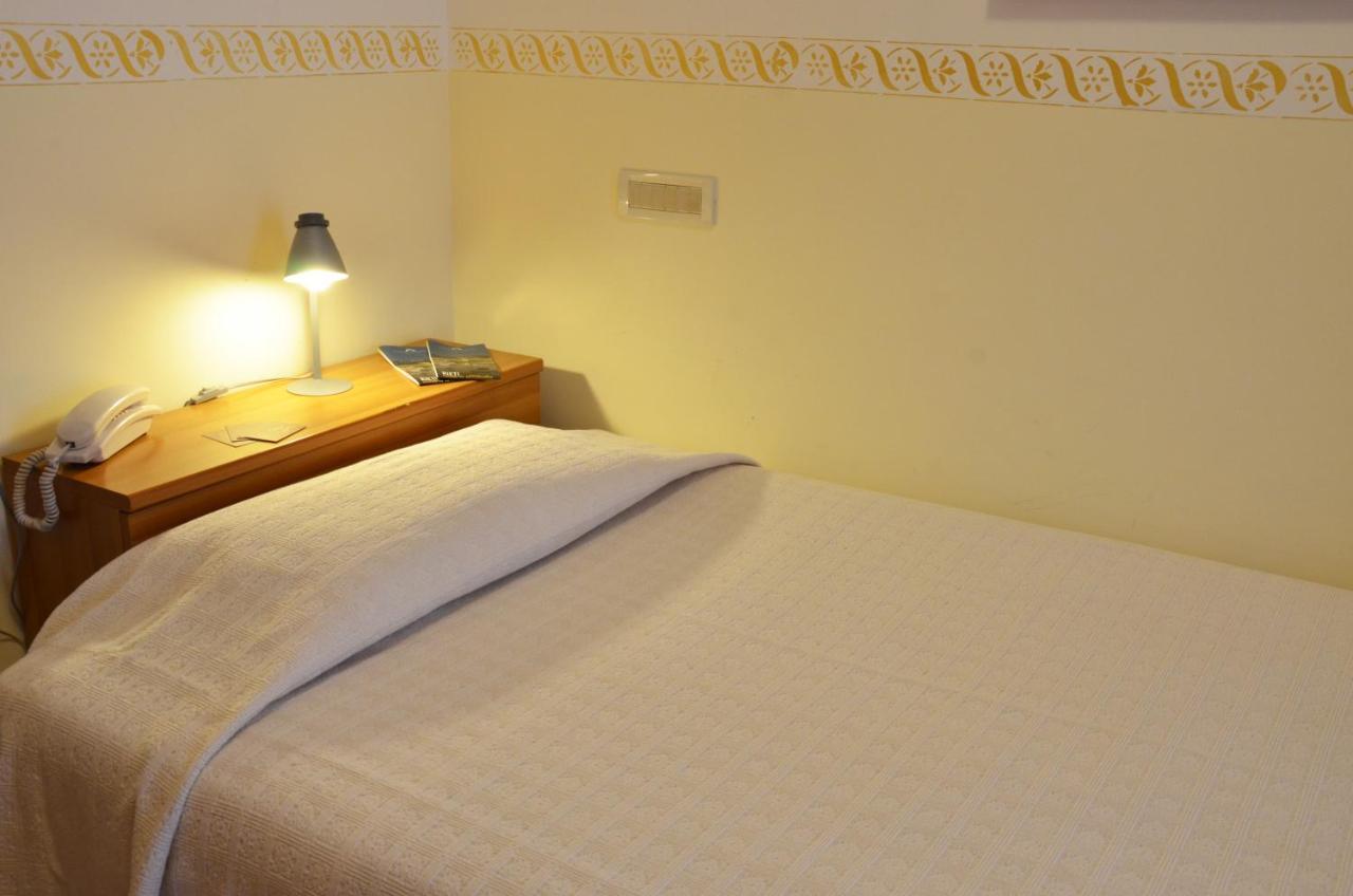 Hotel Ristorante Serena Rieti Esterno foto