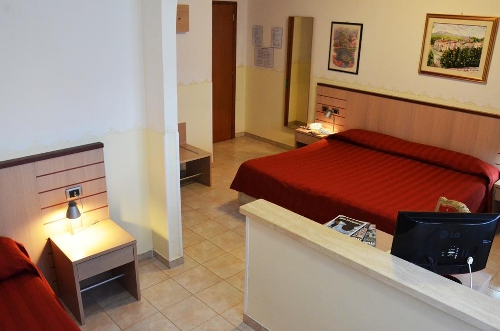 Hotel Ristorante Serena Rieti Camera foto