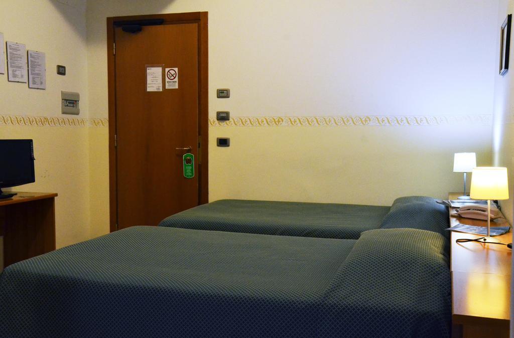 Hotel Ristorante Serena Rieti Camera foto