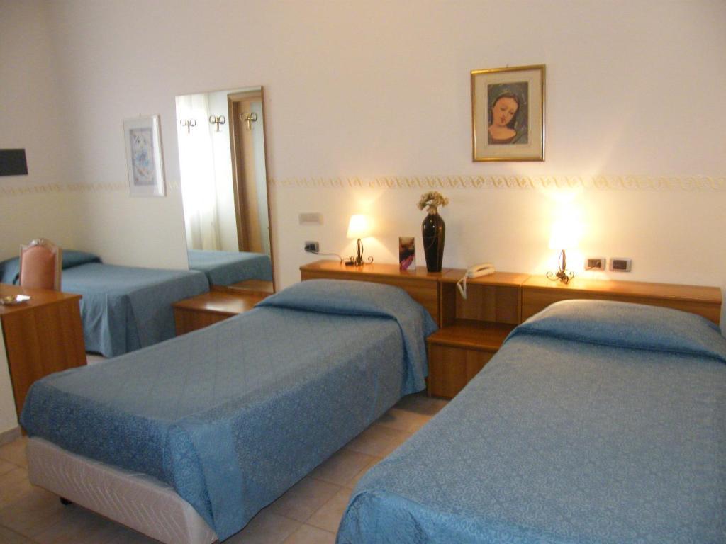 Hotel Ristorante Serena Rieti Camera foto