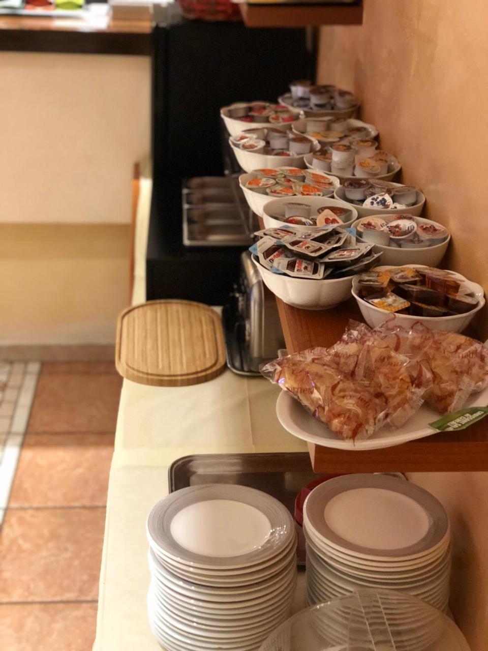 Hotel Ristorante Serena Rieti Esterno foto